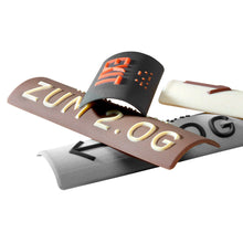 Laden Sie das Bild in den Galerie-Viewer, TAKTIL Handlaufschilder