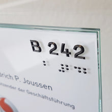 Laden Sie das Bild in den Galerie-Viewer, TAKTIL Türschilder