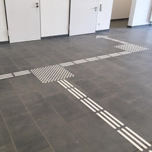 Laden Sie das Bild in den Galerie-Viewer, TAKTIL Bodenindikatoren