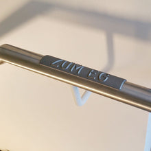 Laden Sie das Bild in den Galerie-Viewer, TAKTIL Handlaufschilder