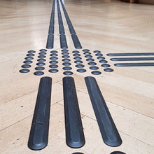 Laden Sie das Bild in den Galerie-Viewer, TAKTIL Bodenindikatoren