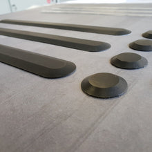 Laden Sie das Bild in den Galerie-Viewer, TAKTIL Bodenindikatoren