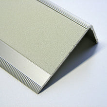 Laden Sie das Bild in den Galerie-Viewer, TAKTIL Treppenstufenmarkierungen