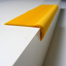 Laden Sie das Bild in den Galerie-Viewer, TAKTIL Treppenstufenmarkierungen