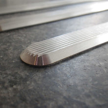 Laden Sie das Bild in den Galerie-Viewer, TAKTIL Bodenindikatoren